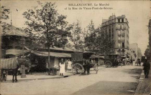 Postcard Billancourt Hauts de Seine, Le Marché et la Rue du Vieux-Pont-de-Sevres