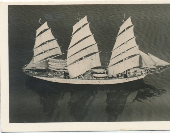 Collecting picture Zeppelin world trips No. 254 Germany trips, sail training ship Grand Duchess Elisabeth