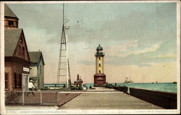 PC Cleveland Ohio USA, harbor entrance