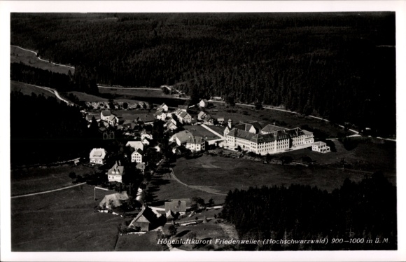 Ak Friedenweiler im Schwarzwald, Blick von oben, Gesamtansicht