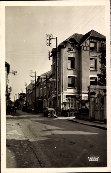 Ak Saint Aubin sur Mer Calvados, Rue du Marechal-Foch