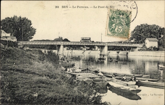 Ak Le Perreux sur Marne Val de Marne, Le Pont de Bry, Wasserstraße, Boote, Brücke, Landschaft