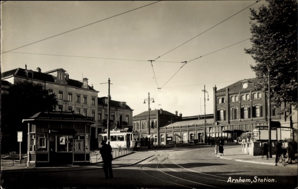 Postcard Arnhem Gelderland Netherlands, station, train station, tram stop