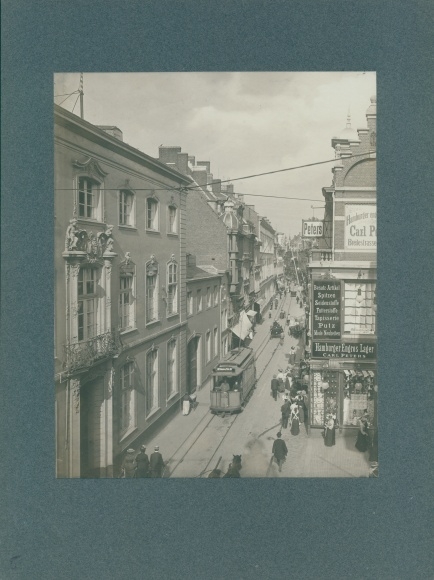 Photo Cologne am Rhein, Breitestrasse, tram in the direction of Chlodwigplatz, Carl Peters department store