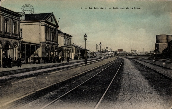 Ansichtkaart La Louvière Wallonië Henegouwen, treinstation spoorzijde