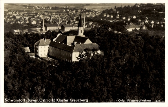 Ak Schwandorf im Oberpfälzer Wald Bayern, Kloster Kreuzberg, Fliegeraufnahme, Bayer. Ostmark