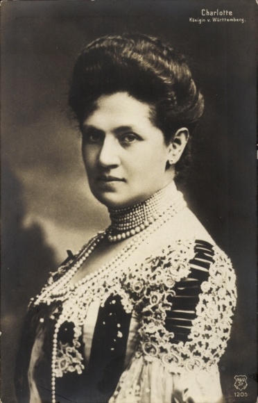 Ak Koningin Charlotte van Württemberg, portret, parelkettingen