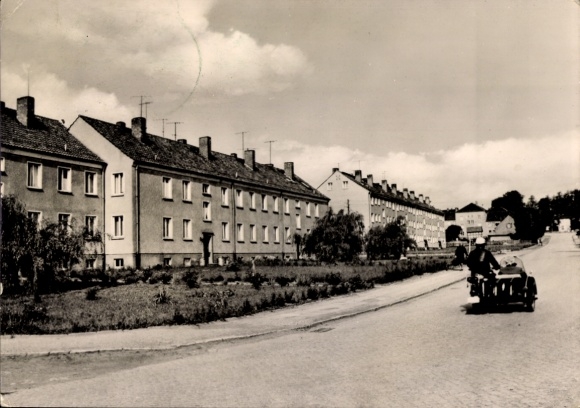 Postcard Leinefelde Worbis Eichsfeld Thuringia, view into the Nordhäuser Straße, motorcycle with sidecar