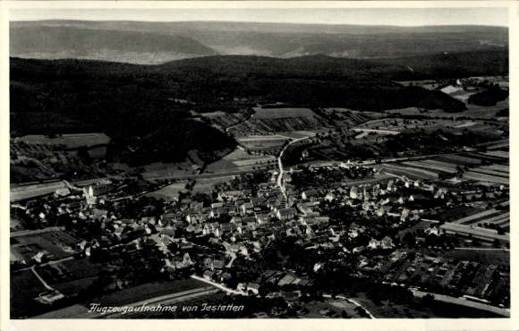 Ak Jestetten in Baden, Luftaufnahme von  schöne Landschaft,  Architektur