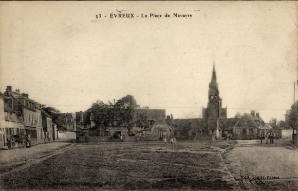 Postcard Évreux Eure, Place de Navarre, building, church, architecture