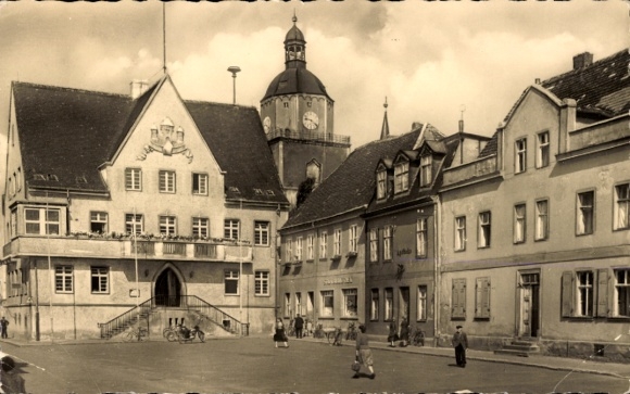 KP Reichenbach im Vogtland, ratusz, budynki, ludzie na ulicy, rowery