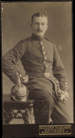 CdV Rathenow in Havelland, Duitse soldaat in uniform, portret