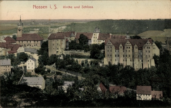 Postcard Nossen in Saxony, town view with church and castle, architecture
