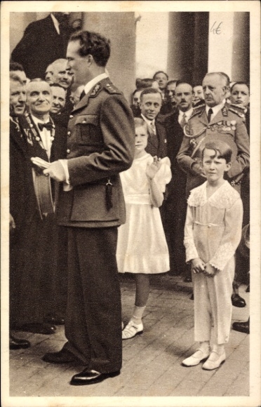 Postcard Laeken Bruxelles Brussels, King Leopold III of Belgium, reception of workers