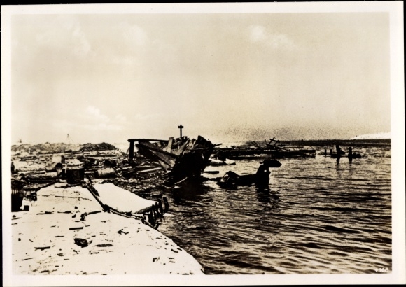 Zdjęcie Heinrich Hoffmann, Marsa Matruh Egipt, zniszczony port, Afrika Korps, lipiec 1942