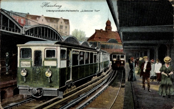 Postcard Hamburg Mitte St. Georg, subway station Lübecker Tor, green trains, waiting passengers