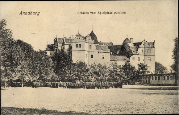 Postcard Annaburg Saxony Anhalt, castle seen from the playground