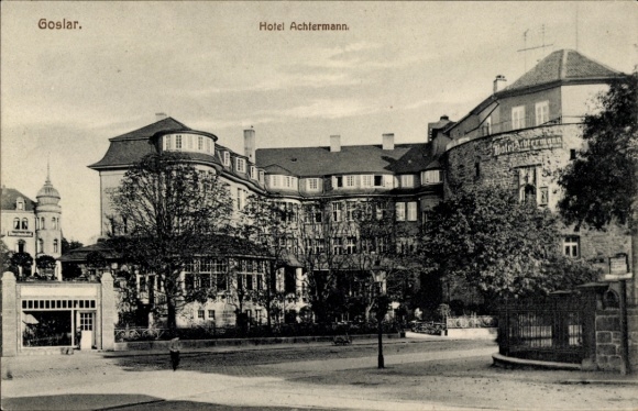 Ak Goslar am Harz, Hotel Achtermann, Gebäude, Bäume, Straße