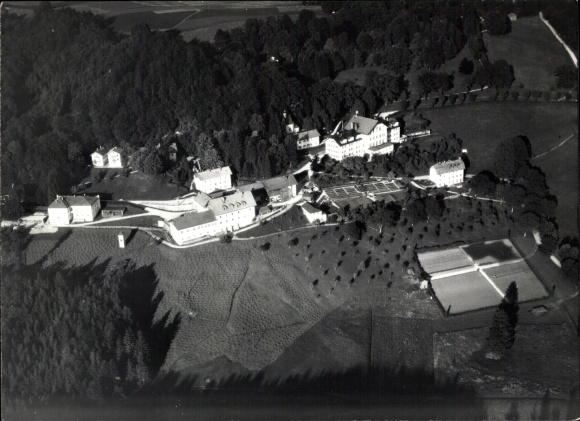 foto Adelholzen Siegsdorf in Opper-Beieren, luchtfoto