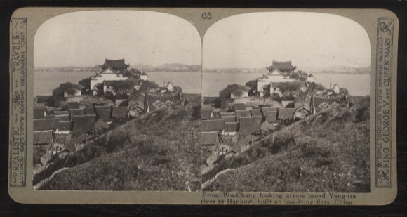 Stereo photo Wu-Chang, China, residential buildings overlooking the Yangtze River