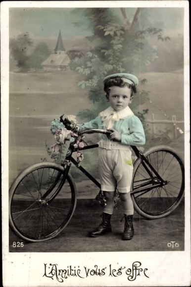 Ak Glückwunsch Neujahr, Junge mit Fahrrad