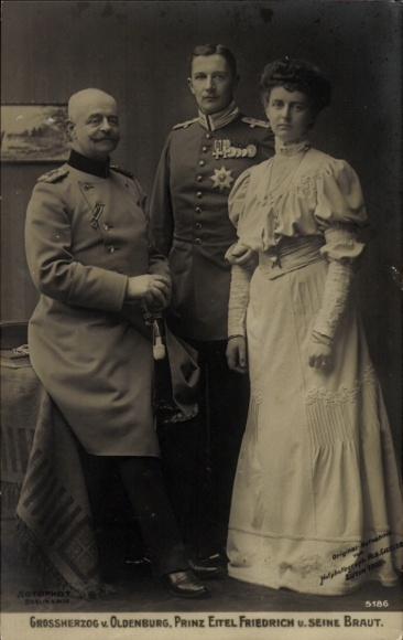 Ak Großherzog von Oldenburg, Prinz Eitel Friedrich und seine Braut Sophie Charlotte von Oldenburg