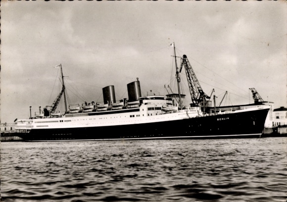 Ak Bremerhaven, Passagierdampfer MS Berlin, NDL