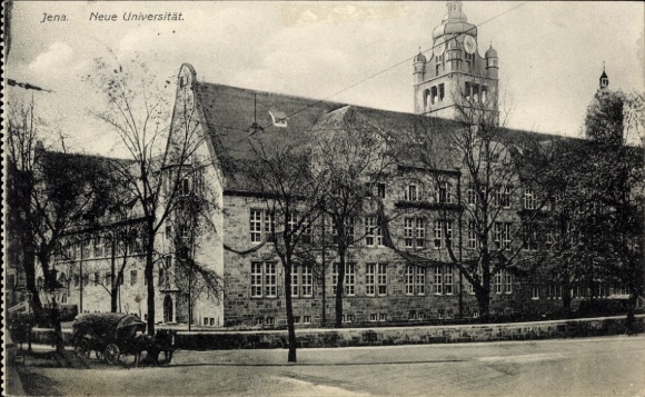 Ak Jena in Thüringen, Neue Universität, s Gebäude, Bäume, alte Architektur