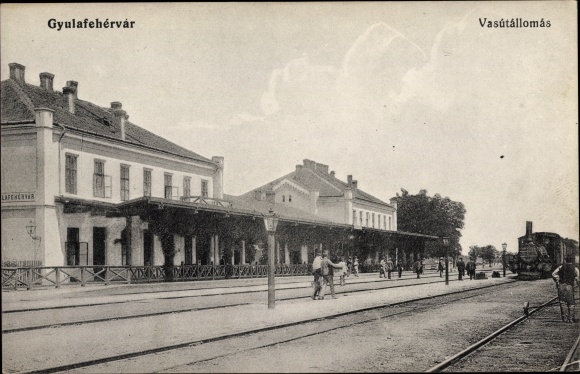 Postcard Gyulafehervar Alba Iulia Karlsburg Rumänien, Bahnhof, Gleisseite