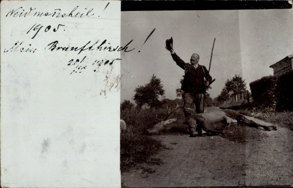 Foto Ak Mein Brunfthirsch, Jäger mit erlegtem Hirsch