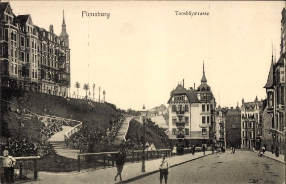 Ak Flensburg in Schleswig Holstein,  Toosbuystraße, alte Architektur, Straßenansicht