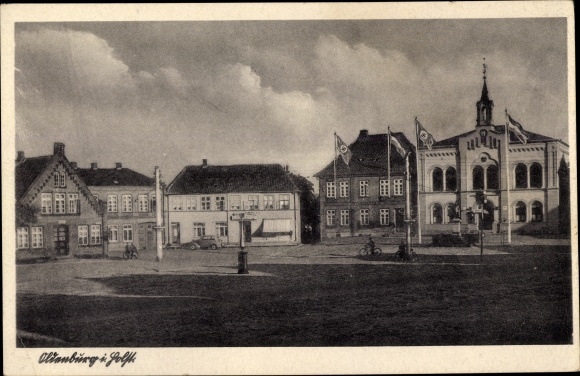 Postcard Oldenburg in Holstein, square, town hall
