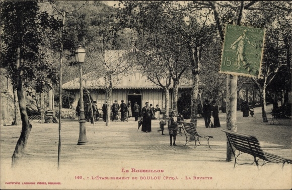 Postcard Le Boulou Pyrenees Orientales, La Buvette