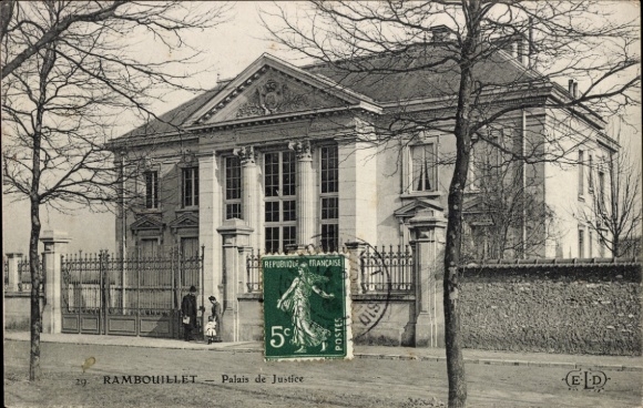 Ak Rambouillet Yvelines, Palais de Justice,  Architektur, schwarz-weiß, ruhige Straße