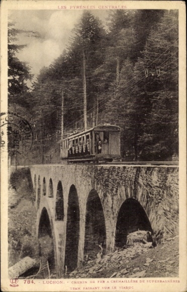 Ak Luchon Haute Garonne, Alpenlandschaft, Viadukt, Triebwagen, Schmalspur-Bahn