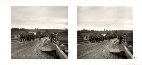 Stereo image photo "The Führer's soldiers in the field", No. 67, demarcation line on the San