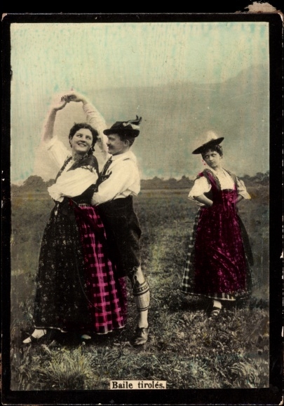 Photo Tirol Austria, Baile tiroles, dancers in folk costumes