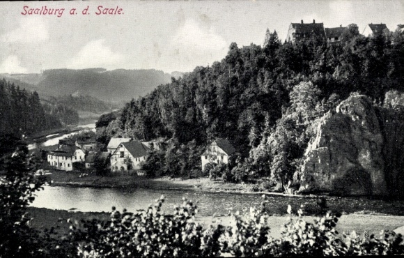 Postcard Saalburg in Thuringia, river, trees, rocks, houses