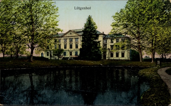 Postcard Dassow in Mecklenburg, Lütgenhof Castle