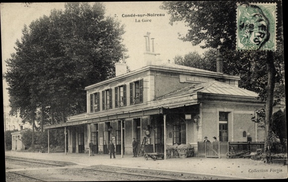 Postcard Condé sur Noireau Calvados, train station