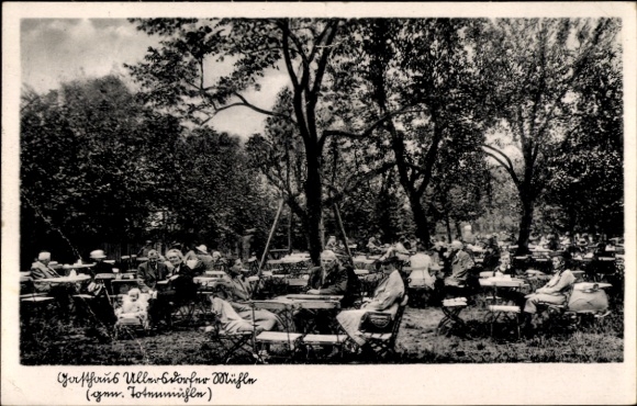 Postcard Ullersdorf Radeberg in Saxony, Ullersdorfer Mühle Inn, many guests under trees, tables