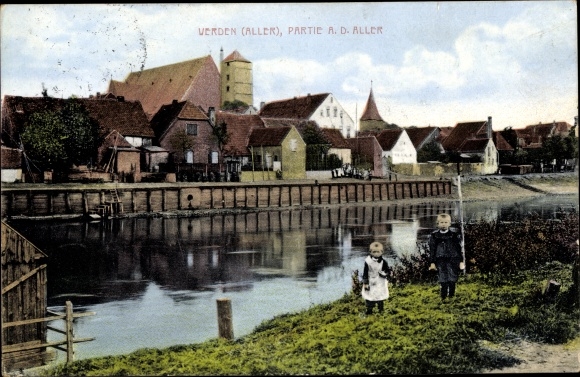 Postcard Verden an der Aller, river section, children