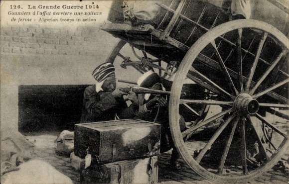 CPA Guerre 1914, Goumiers à l'affut derriere une voiture de ferme, Algerian troops in action