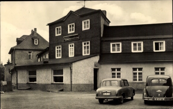 Postcard Ernstthal Lauscha in Thuringia, FDGB recreation home Rennsteigschlösschen, cars