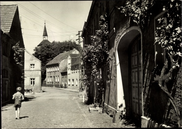 Ak Jessen an der Schwarzen Elster wijk Wittenberg, zicht op Fischerstrasse, kerktoren