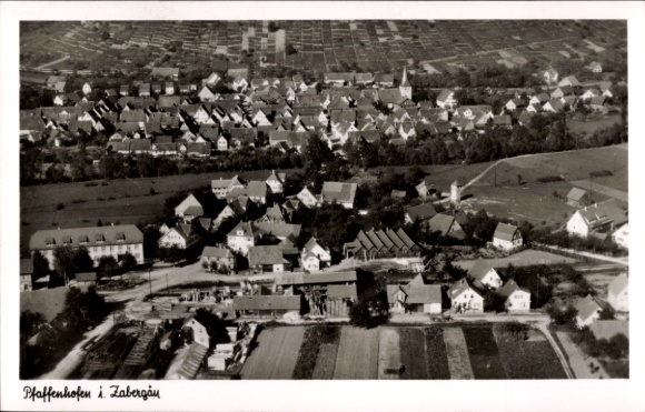 Postcard Pfaffenhofen in Zabergäu Württemberg, aerial view of Pfaffenhofen, many houses, fields, whale