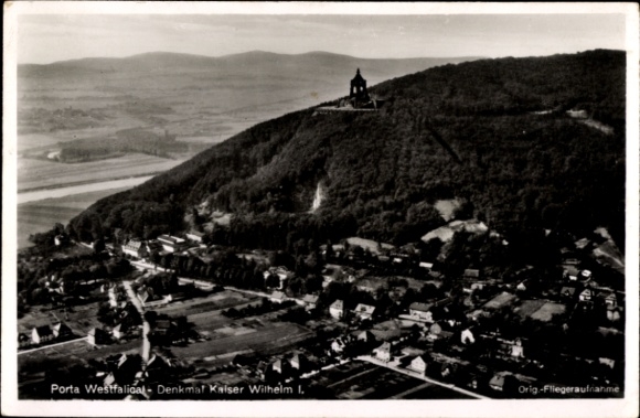 Ak Porta Westfalica, luchtfoto, Kaiser Wilhelm I-monument