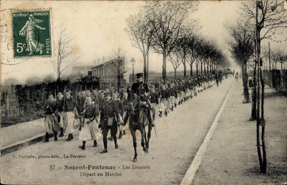 Ak Fontenay Nogent sur Marne, Les Zouaves, Depart en Marche
