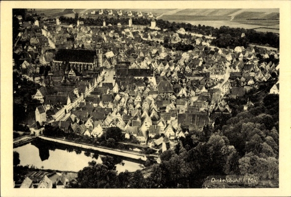 Ak Dinkelsbühl in Mittelfranken, Luftaufnahme von   Gebäude, Stadtansicht