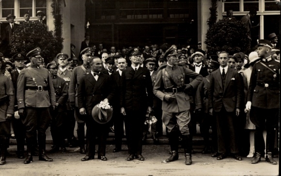 Foto Ak Dresden, Flieger Hermann Köhl, Freiherr von Hünefeld, 1928
